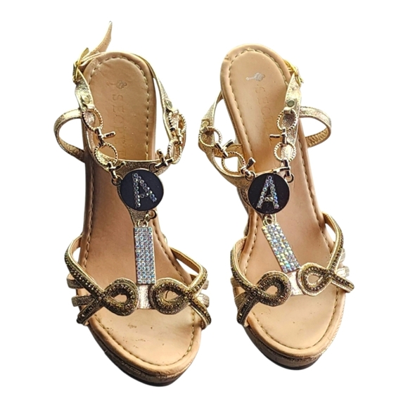 Secreto di Bella Gold Wedge Sandals Size EU 38 Rhinestone Charm Cork Heel Dressy - Picture 1 of 16